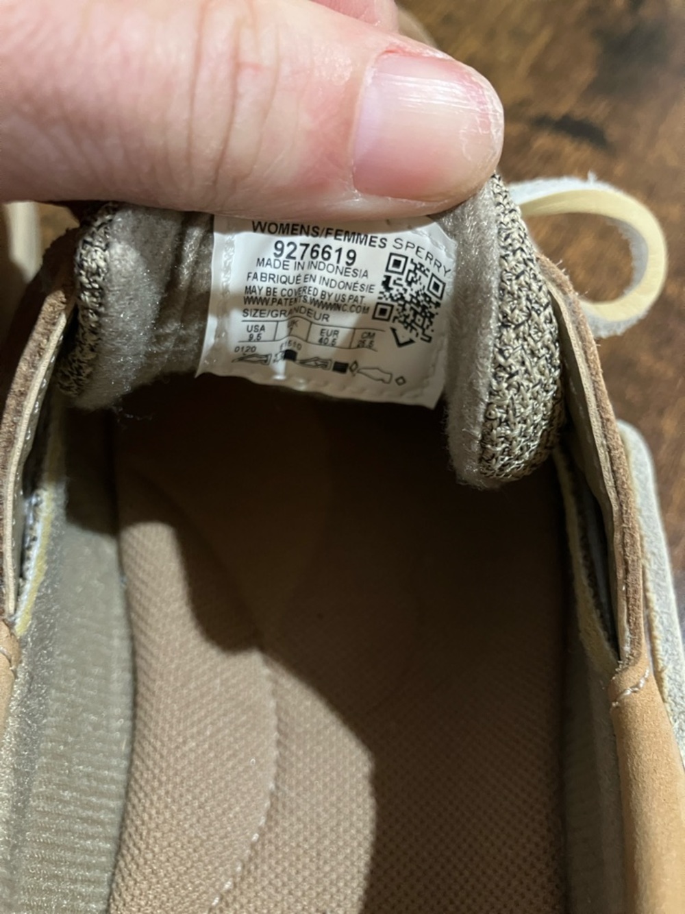 Sperry women’s Beige and White Leather Boat Shoes - Picture 4 of 4